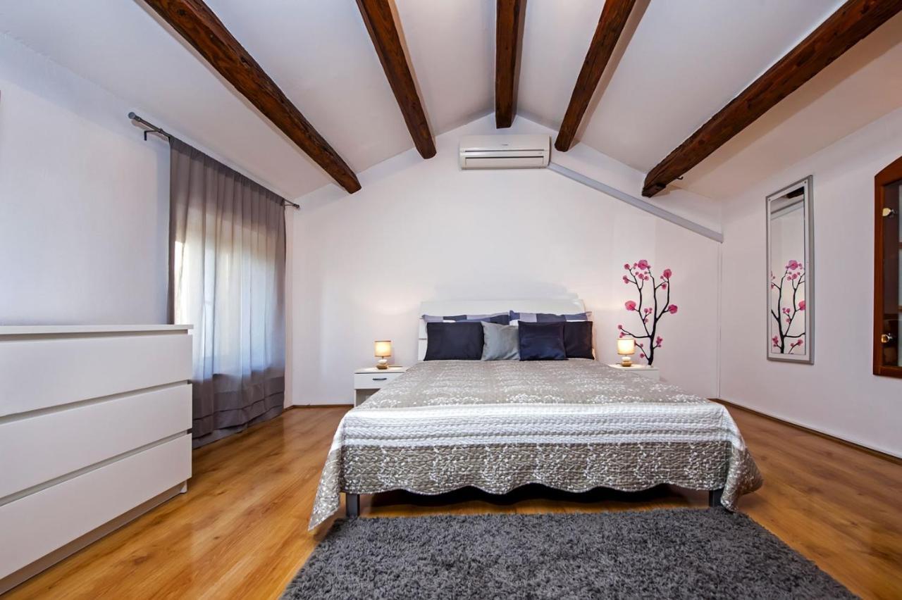 Daria 20 Apartment